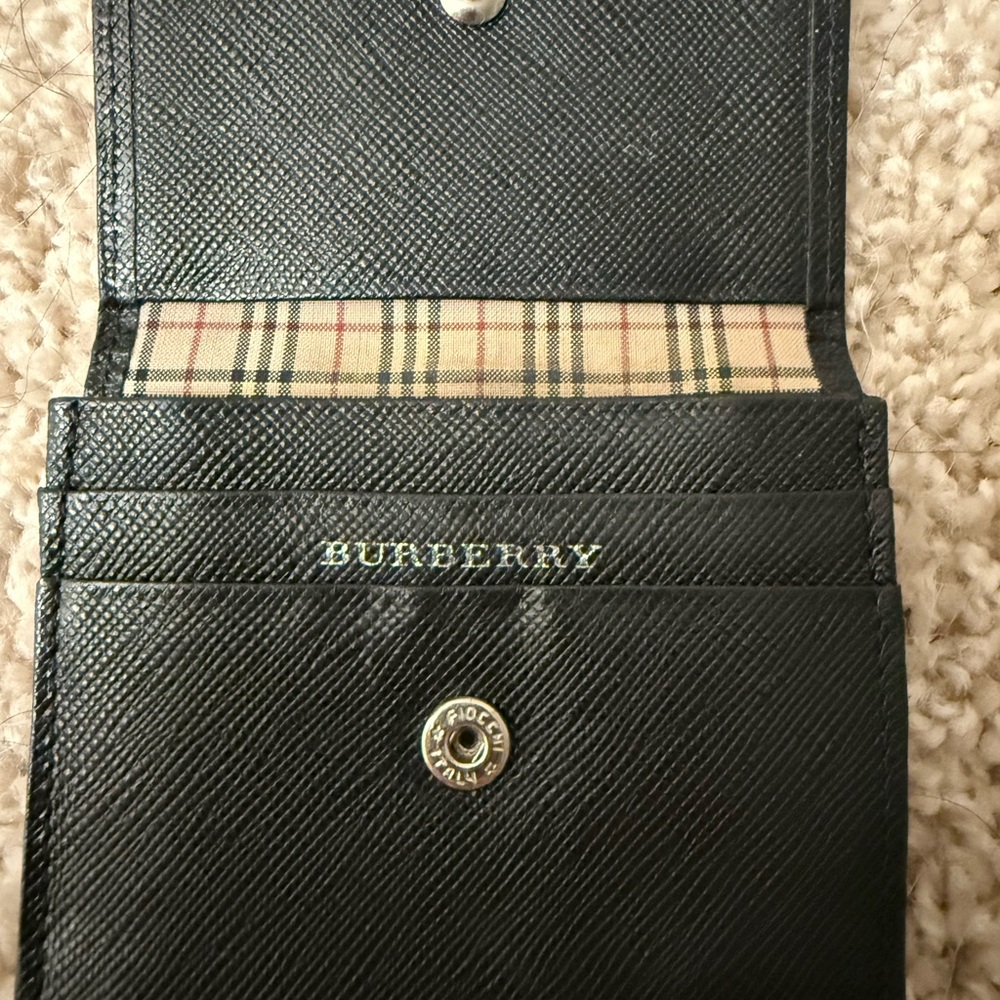 ✨Authentic✨ Burberry Black Leather Card Wallet